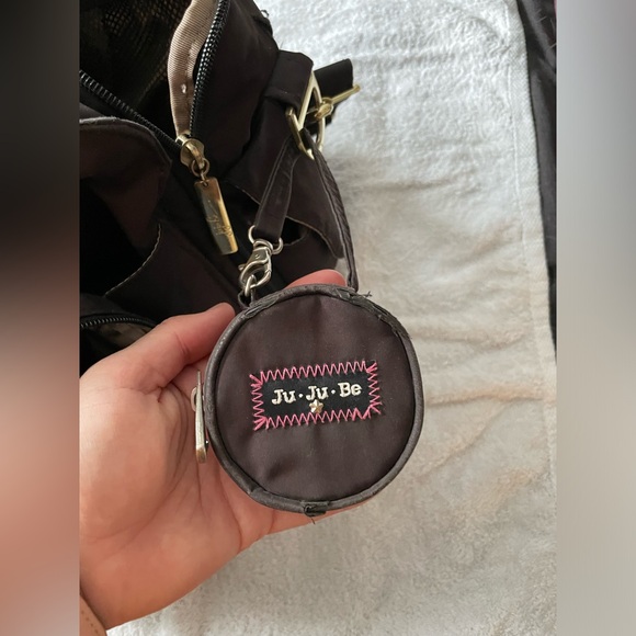 Ju-ju-be legacy diaper bag - Picture 14 of 16